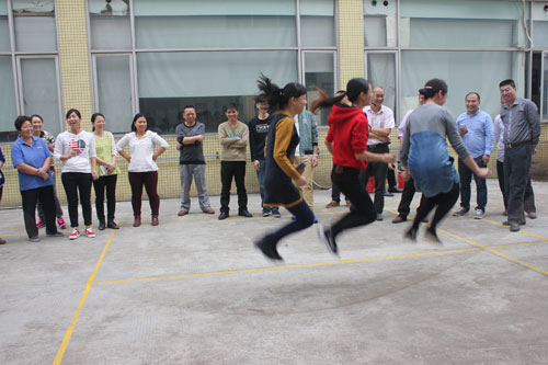 明邦化工員工關(guān)愛活動